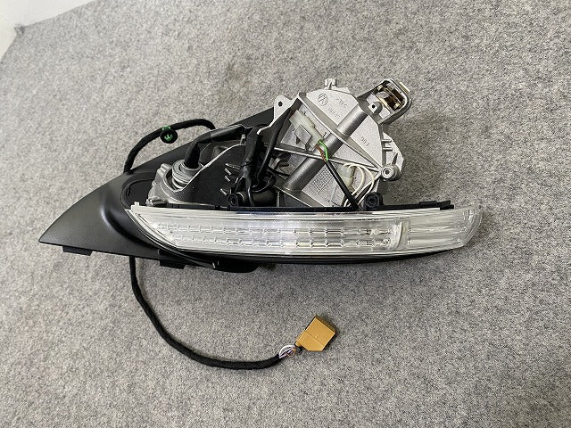 新品!トゥアレグ 7L系 純正 左 ドアミラー 8線 ウィンカー ランプのみ 020932 7L6857508GQ9B9 素地 フォルクスワーゲン(147068)