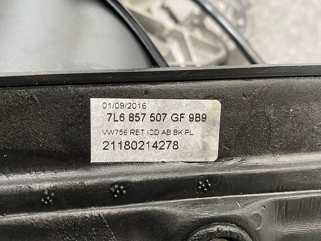 新品!トゥアレグ 7L系 純正 左 ドアミラー 8線 ウィンカー ランプのみ 020932 7L6857508GQ9B9 素地 フォルクスワーゲン(147068)