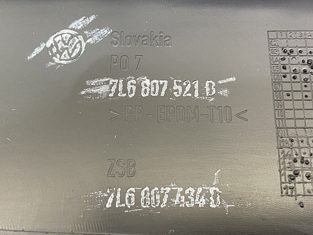 新品!トゥアレグ 7L系 純正 リア スポイラー 7L6 807 521 素地 フォルクスワーゲン(147069)