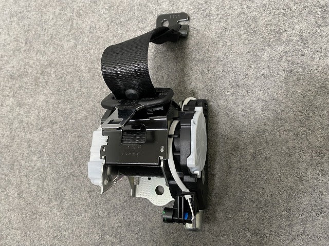 新品!ミニ クラブマン(F54) 純正 右  リア シートベルト 72117364762 ブラック MINI(147074)