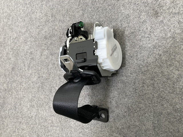 新品!ミニ クラブマン(F54) 純正 右  リア シートベルト 72117364762 ブラック MINI(147075)