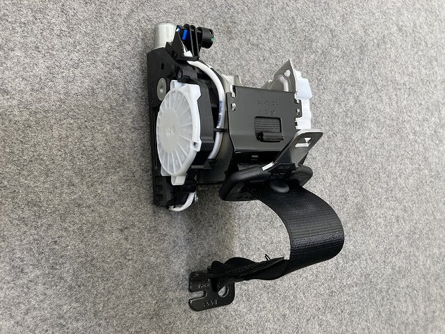 新品!ミニ クラブマン(F54) 純正 右  リア シートベルト 72117364762 ブラック MINI(147076)