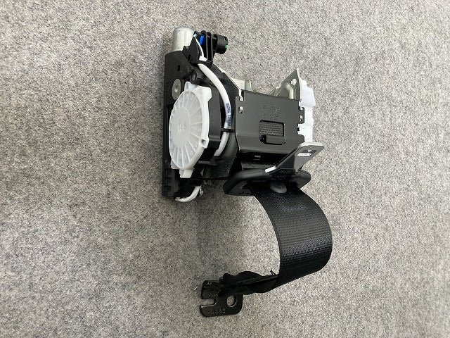 新品!ミニ クラブマン(F54) 純正 右  リア シートベルト 72117364762 ブラック MINI(147077)