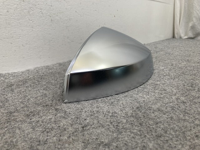 新品!A3 8V系 純正 右 ドアミラー カバー 8V0 857 528.A/C メッキ アウディ(147079)