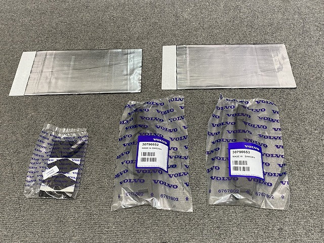 新品!C30 MB系ボルボ/VOLVO 純正 左 フロント ドア 31335483 V31335483 サフ ボルボ(147080)