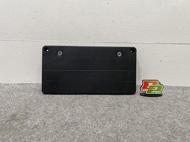 新品!Eクラス W211 純正  フロント ライセンスベース A 211 885 03 81 A2118850381 素地 メルセデスベンツ(147085)