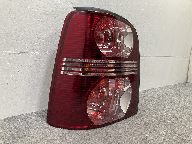 新品!トゥーラン 1T系 左 テールランプ/ライト/レンズ ハロゲン HELLA 1T0.945.095N/111K 1T0945095N フォルクスワーゲン(147086)