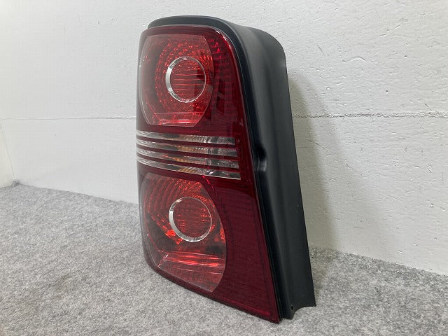 新品!トゥーラン 1T系 左 テールランプ/ライト/レンズ ハロゲン HELLA 1T0.945.095N/111K 1T0945095N フォルクスワーゲン(147087)