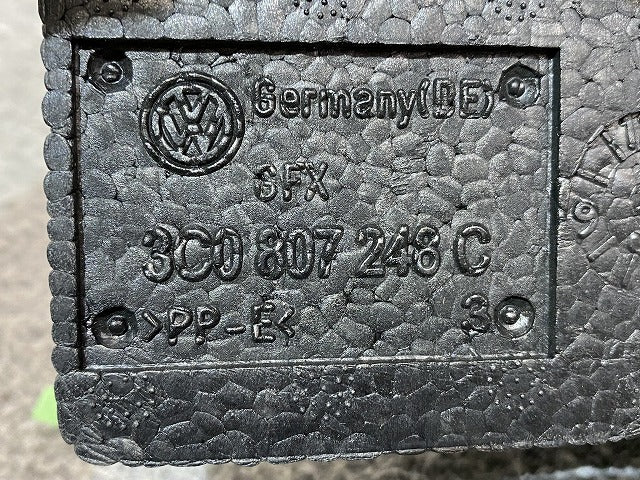 新品!パサート/B6 3C系  純正 フロント バンパー アブソーバー フォーム 3C0 807 248 C 3C0807248C ブラック フォルクスワーゲン(147090)