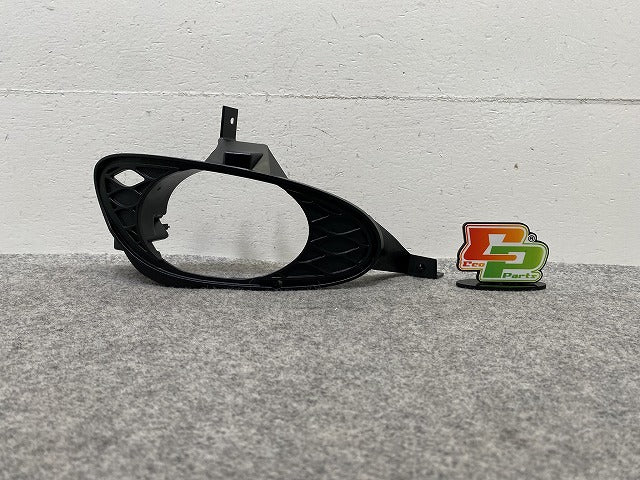 新品!CLSクラス W219/C219 純正 右 フロント フォグカバー A 219 885 10 23 A2198851023 未塗装 メルセデスベンツ(147094)