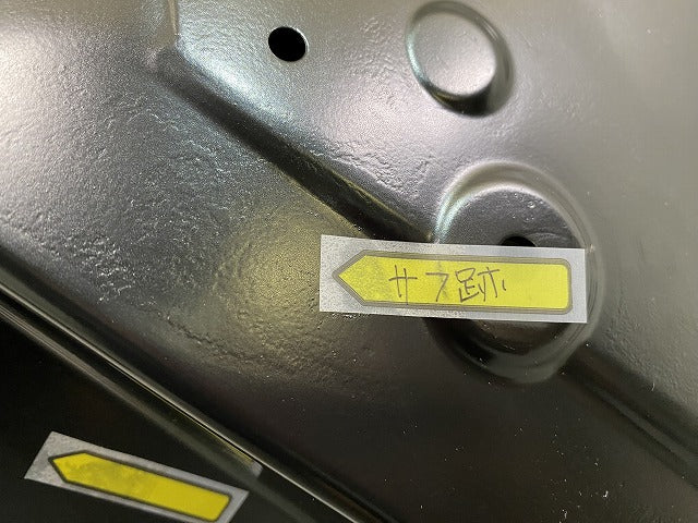新品!CLSクラス W221 純正 左 リア ドア 221 730 05 05 28 A221730050528 サフ メルセデスベンツ(147096)