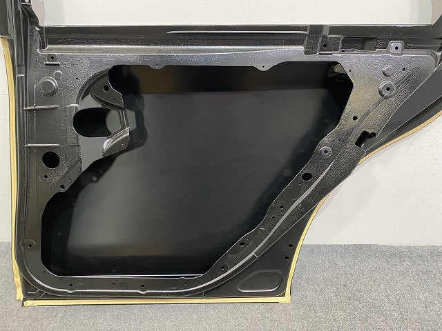 新品!CLSクラス W221 純正 右 リア ドア 221 730 04 05 28 A221730040528 サフ メルセデスベンツ(147098)