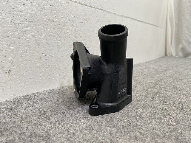 新品!Vクラス W638 純正  サーモスタット ハウジング 021121117A A0002030061 未塗装 メルセデスベンツ(147102)