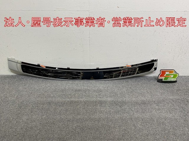 新品!トゥアレグ 7L系/2003-2010 純正 リア バンパー メッキモール 7L6 807 787 7L68077878Z8 メッキ フォルクスワーゲン(147107)