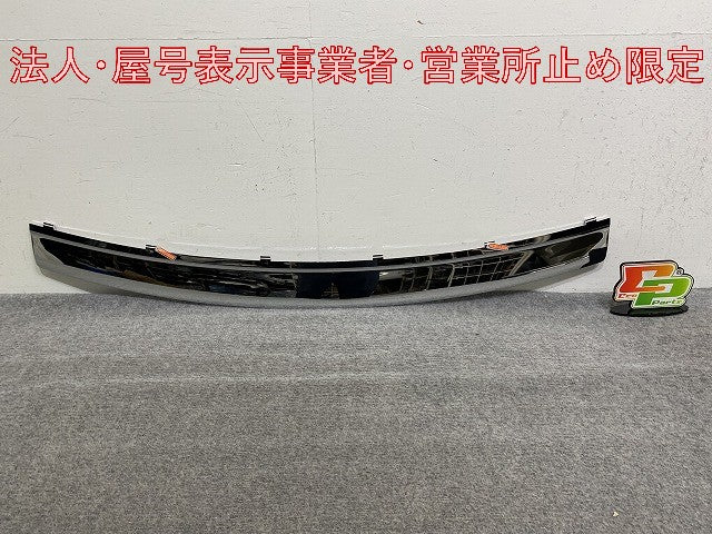新品!トゥアレグ 7L系/2003-2010 純正 リア バンパー メッキモール 7L6 807 787 7L68077878Z8 メッキ フォルクスワーゲン(147110)