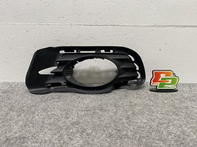 新品!Cクラス W204 純正 左 フロント フォグカバー A 204 885 03 24 A2048850324 グレー ソリッド メルセデスベンツ(147114)