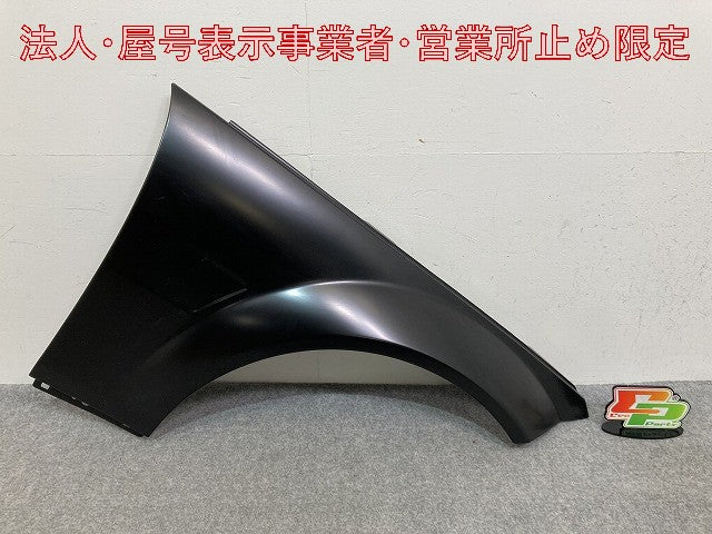 新品!Cクラス W204 純正 右 フロント フェンダー 204 880 08 18 A2048800818 サフ メルセデスベンツ(147121)