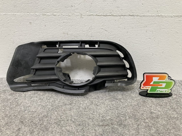 新品!Cクラス W204 純正 左 フロント フォグカバー A 204 885 01 23 A2048850123 未塗装 メルセデスベンツ(147123)