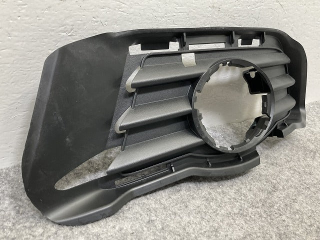 新品!Cクラス W204 純正 左 フロント フォグカバー A 204 885 01 23 A2048850123 未塗装 メルセデスベンツ(147124)