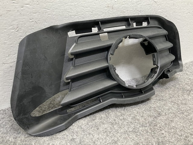 新品!Cクラス W204 純正 左 フロント フォグカバー A 204 885 01 23 A2048850123 未塗装 メルセデスベンツ(147125)