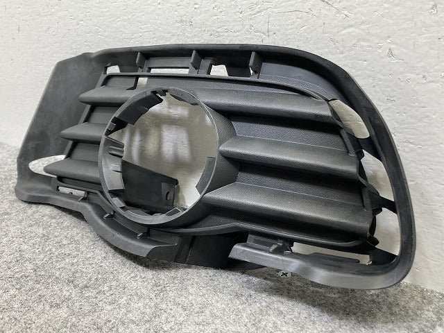 新品!Cクラス W204 純正 左 フロント フォグカバー A 204 885 01 23 A2048850123 未塗装 メルセデスベンツ(147125)
