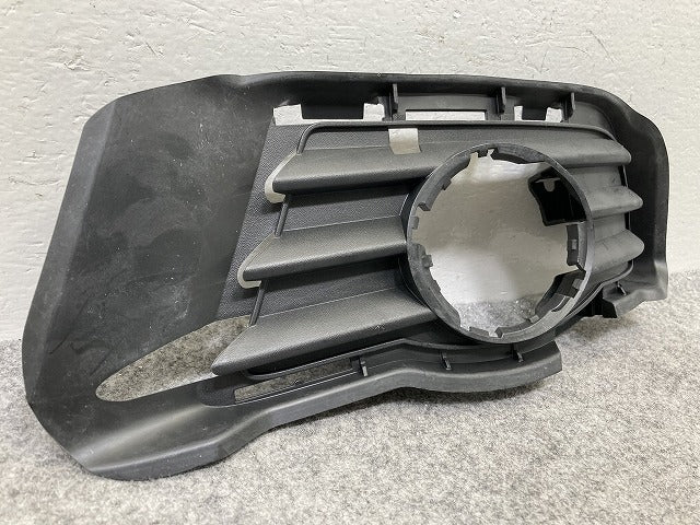 新品!Cクラス W204 純正 左 フロント フォグカバー A 204 885 01 23 A2048850123 未塗装 メルセデスベンツ(147126)