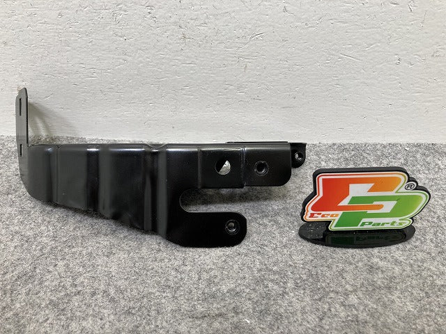 新品!CLSクラス W219/C219 純正 右  ヘッドライト/ランプ ブラケット A2196200214 未塗装 メルセデスベンツ(147128)