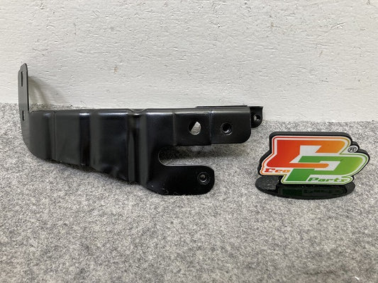 新品!CLSクラス W219/C219 純正 右  ヘッドライト/ランプ ブラケット A2196200214 未塗装 メルセデスベンツ(147129)