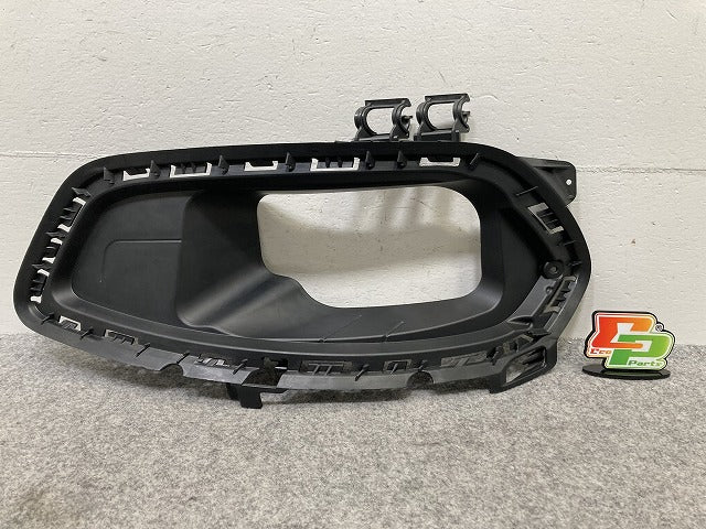 新品!CLAクラス C117 純正 フロント 右 エアダクト A 117 885 00 63 A1178850063 素地 メルセデスベンツ(147132)