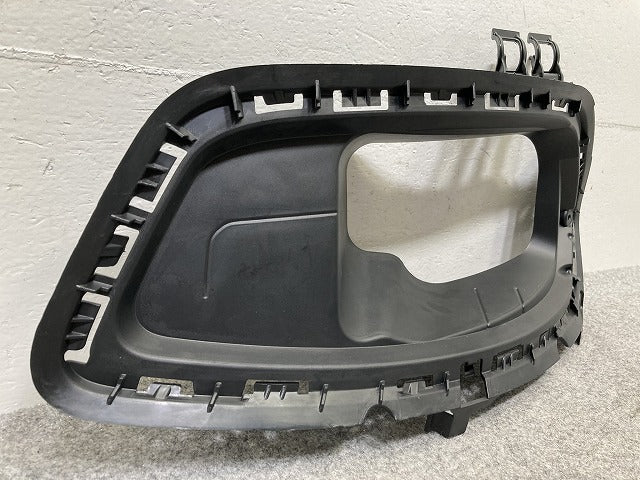 新品!CLAクラス C117 純正 フロント 右 エアダクト A 117 885 00 63 A1178850063 素地 メルセデスベンツ(147132)