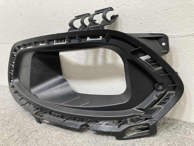 新品!CLAクラス C117 純正 フロント 右 エアダクト A 117 885 00 63 A1178850063 素地 メルセデスベンツ(147132)