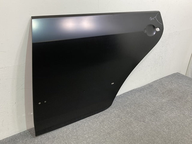 新品!ゴルフプラス 1KVW 純正 左 リア ドア アウターパネル 5M0833105B 未塗装 フォルクスワーゲン(147144)