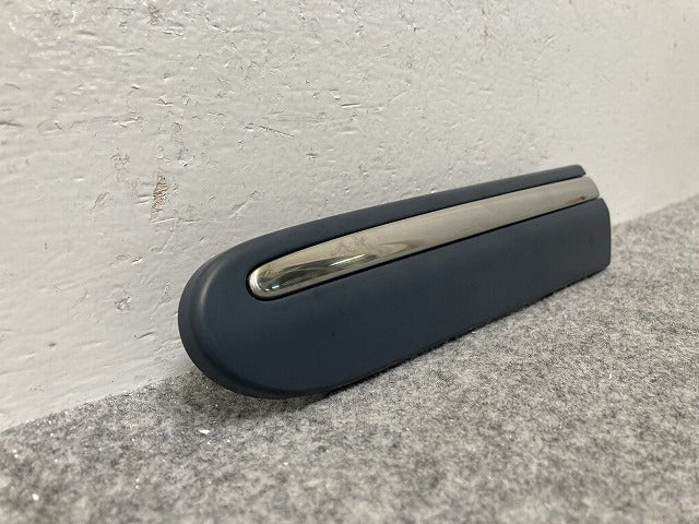 新品!Cクラス W203 純正 左 フロント フェンダー モール A20369047629999 サフ メルセデスベンツ(147171)