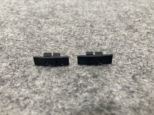新品!Cクラス W203 純正 左 フロント フェンダー モール A20369047629999 サフ メルセデスベンツ(147172)