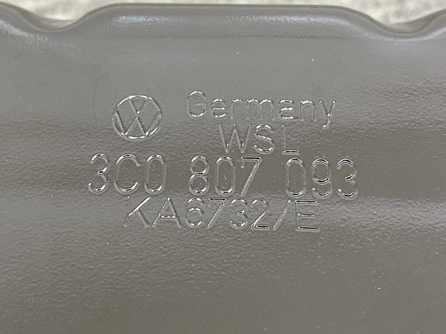 新品!パサート ヴァリアント 3C系 純正 フロント バンパー ホースメント 3C0 807 093 3C0807093 フォルクスワーゲン(147183)