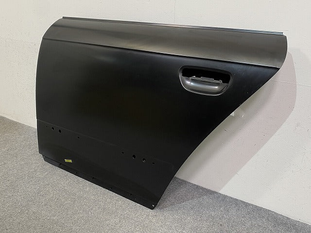 新品!A4(B6) 8E系 純正 左 リア ドア 8E0 833 051 J 8E0833051J 未塗装 アウディ(147208)