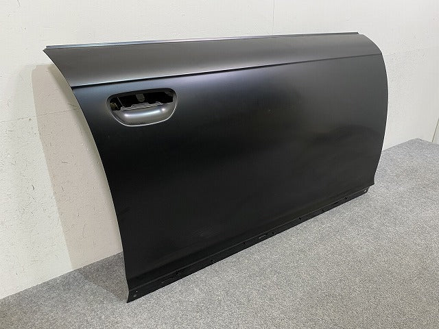 新品!A6(C6) 4F 純正 右 フロント ドア 4F0 831 052 F 4F0831052F 未塗装 アウディ(147209)
