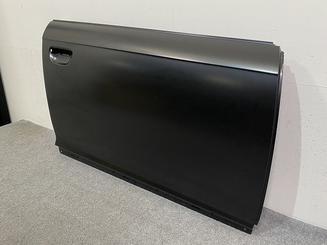 新品!A6(C6) 4F 純正 右 フロント ドア 4F0 831 052 F 4F0831052F 未塗装 アウディ(147210)