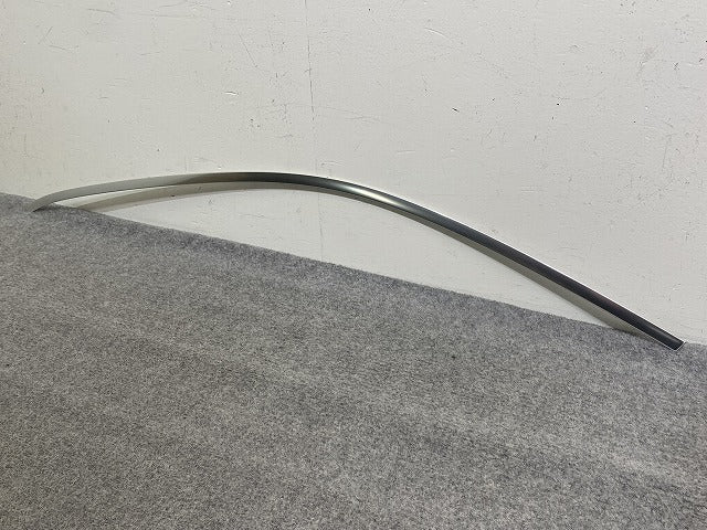 新品!GLCクラス C253 純正 左 フロント ドア アッパー モール A253 725 0182 A2537250182 メッキ メルセデスベンツ(147211)