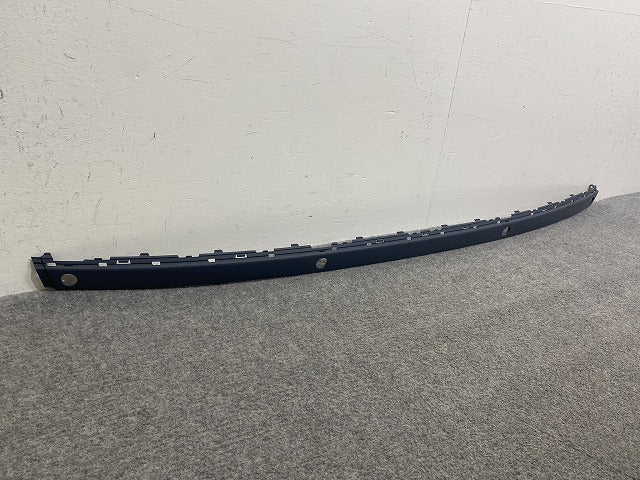 新品!新品!7シリーズ E65 純正 リア バンパーストリップセンター/プライムドセンター 5112 7135 584 51127142234 サフ BMW (147219)