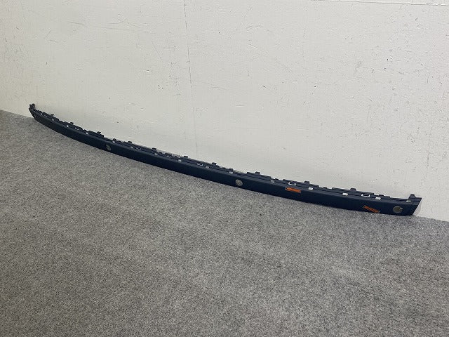 新品!7シリーズ E65 純正 リア バンパーストリップセンター/プライムドセンター 5112 7135 584 51127142234 サフ BMW(147220)