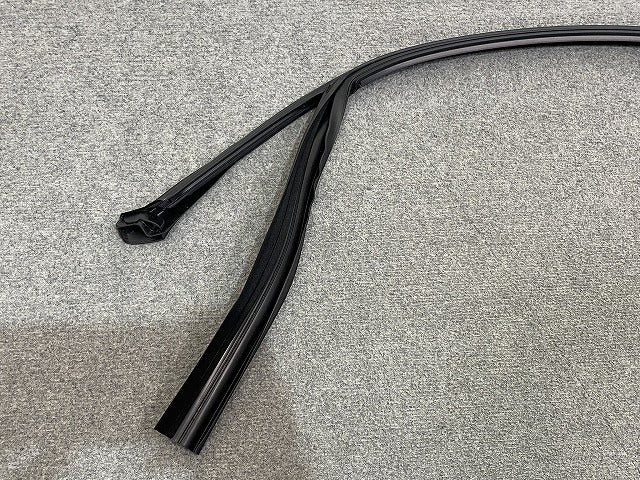 新品!3シリーズ E90 純正 左 ウィンドウ ガイド 51.21 7 060 241 51337060241 BMW(147225)