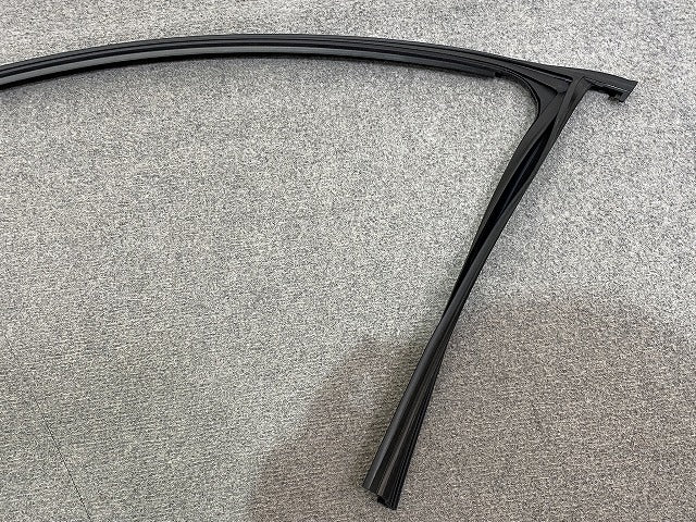新品!3シリーズ E90 純正 左 ウィンドウ ガイド 51.21 7 060 241 51337060241 BMW(147225)