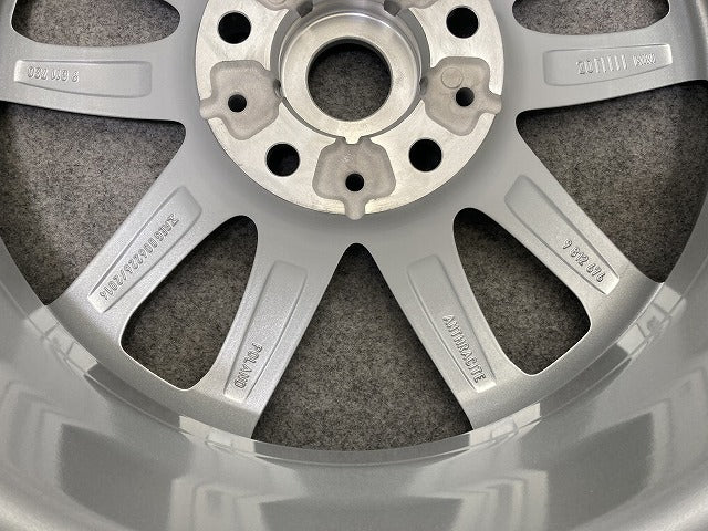 新品!ミニ クロスオーバー(F60) 純正 ホイール 1本のみ 17x7J/ET50/5穴 5H/PCD120/ハブ径72mm 36 10 9 811 730 36109811730 MINI(147233)