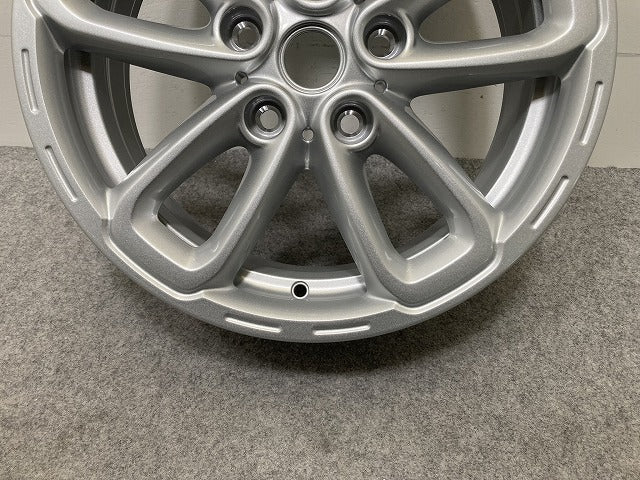 新品!ミニ クロスオーバー(F60) 純正 ホイール 1本のみ 17x7J/ET50/5穴 5H/PCD120/ハブ径72mm 36 10 9 811 730 36109811730 MINI(147236)