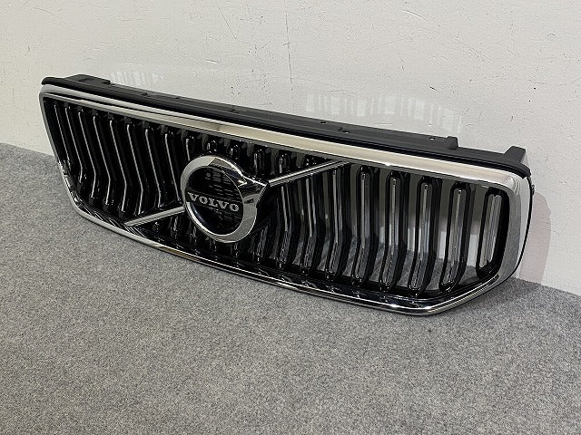 新品!XC40 XB系 純正 フロント グリル/ラジエーターグリル 31457344 V31457344 ブラック ソリッド ボルボ(147240)