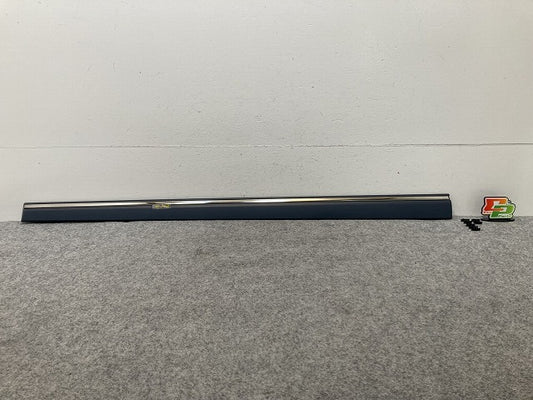 新品!Cクラス W203 純正 左 フロント ドア モール A 203 690 4962 A20369049629999 サフ メルセデスベンツ(147247)