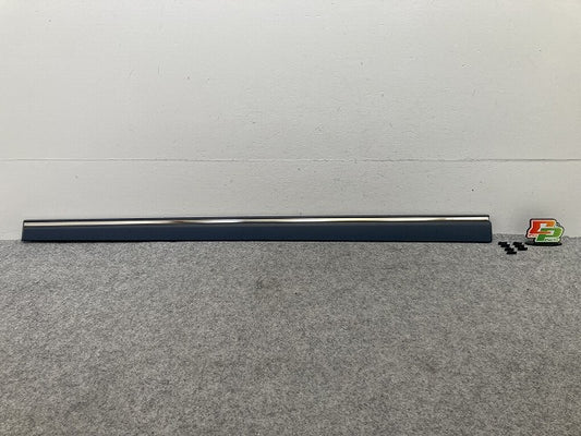 新品!Cクラス W203 純正 左 フロント ドア モール A 203 690 4962 A20369049629999 サフ メルセデスベンツ(147250)