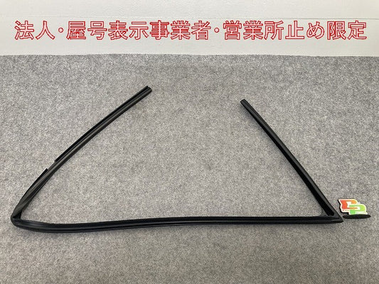 新品!3シリーズ E36 純正 右 フロント ドア ウィンドウ ガイド 51328213982 BMW(147270)
