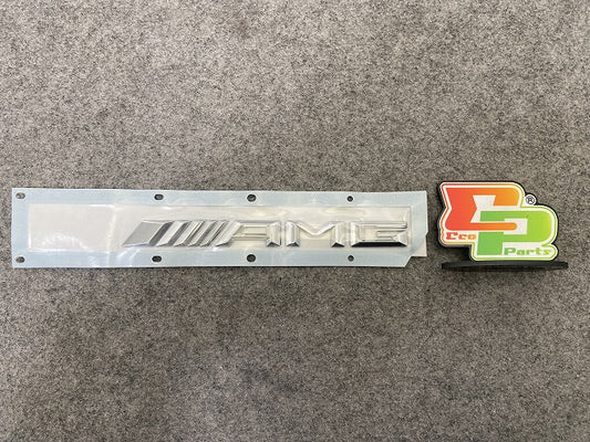 新品!GLAクラス X156 純正 リア エンブレム/オーナメント A1568170014 メッキ メルセデスベンツ(147271)